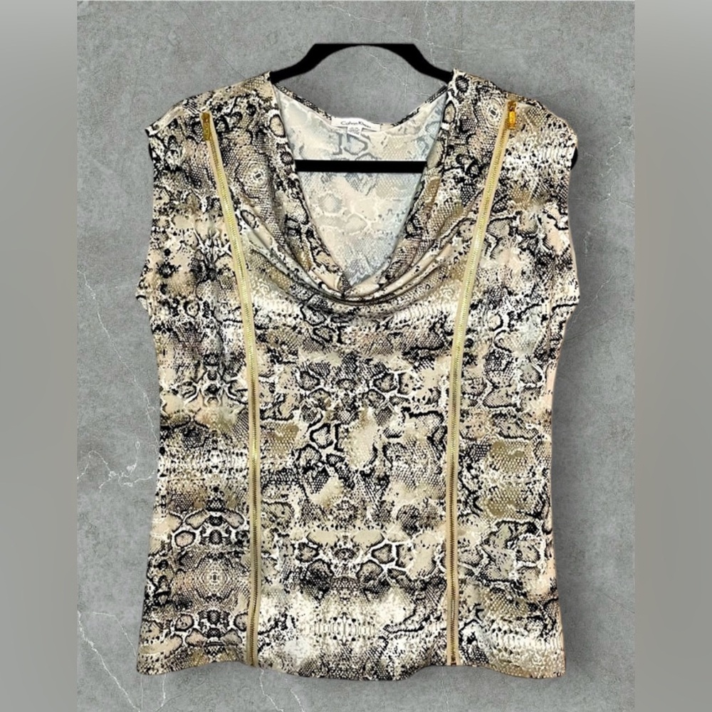 Itm 0018 Women’s Calvin Klein shirt size M